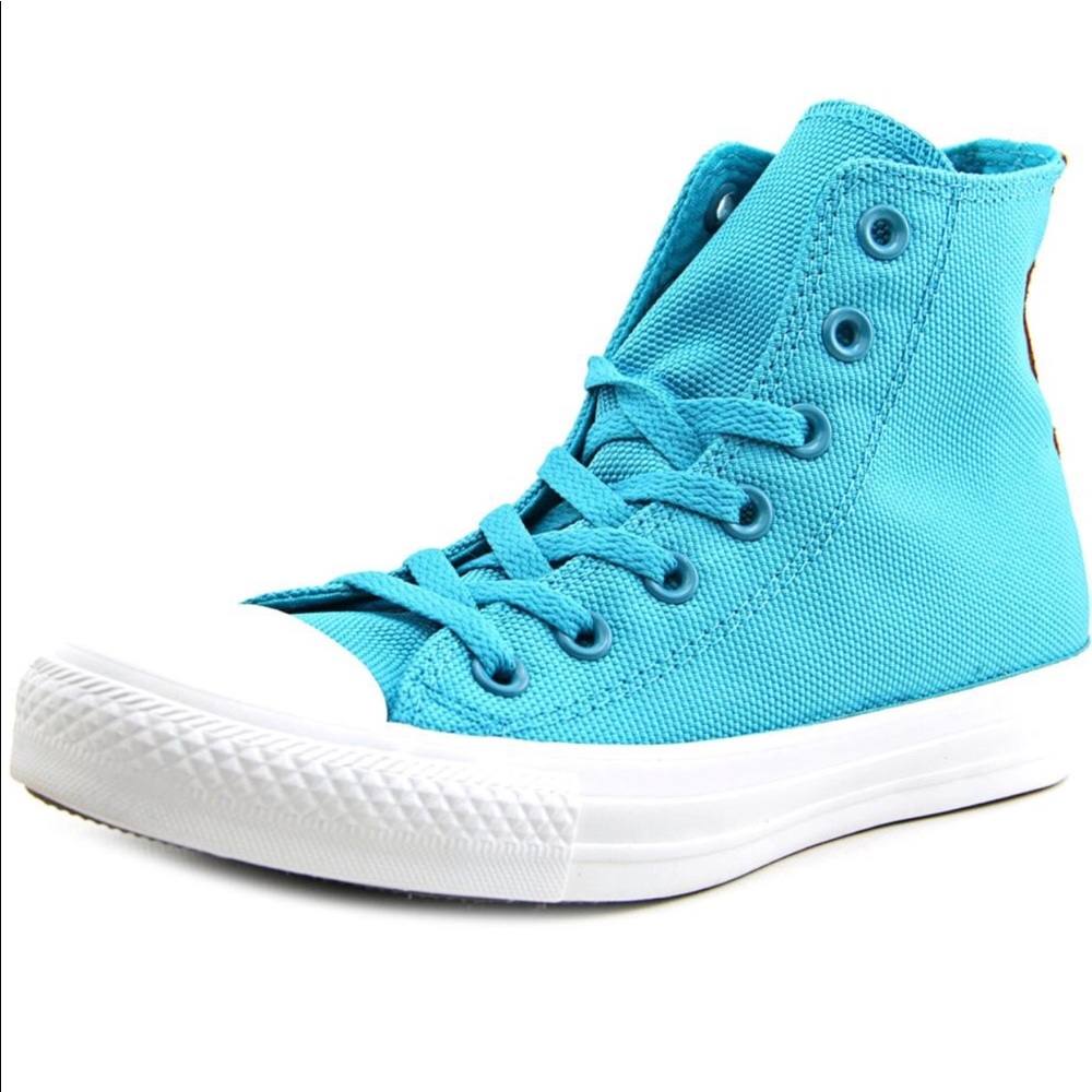 Unisex Chuck Taylor canvas high top shoe